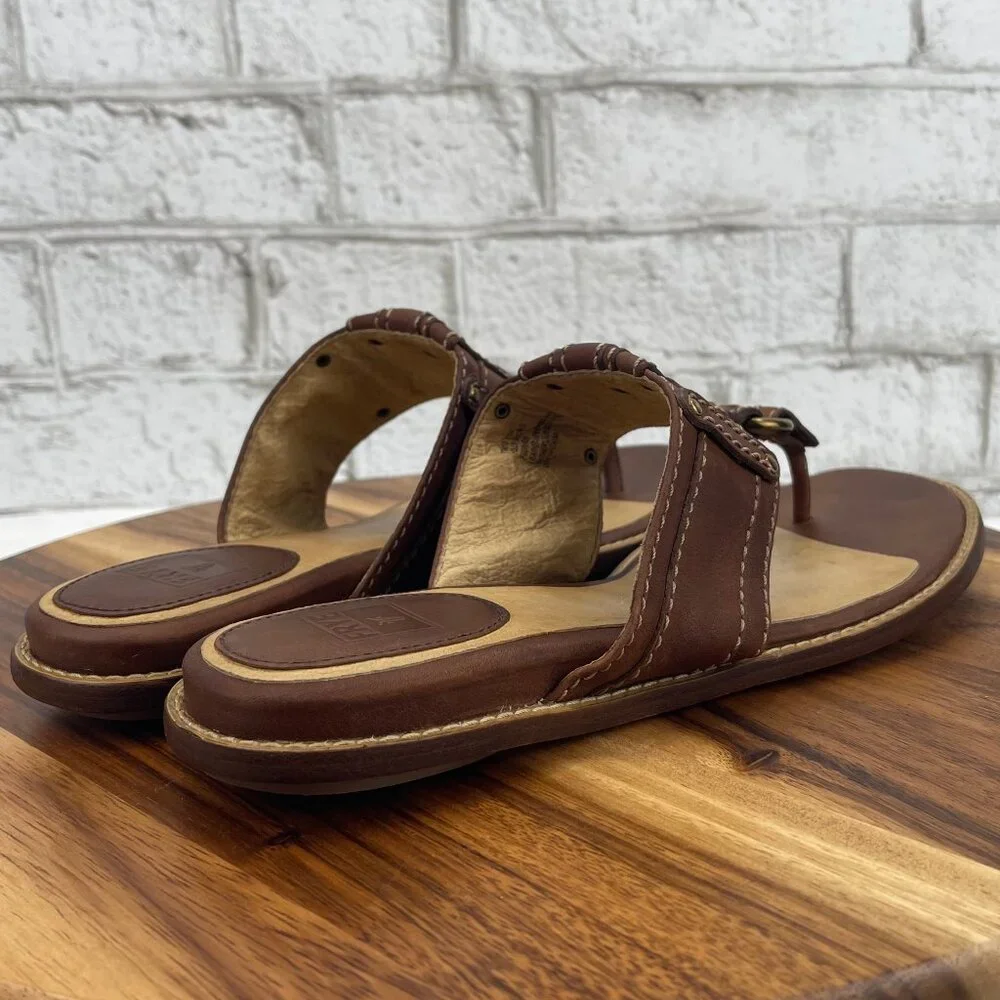 Frye Brown Leather Thong Sandals with Gold Hardware